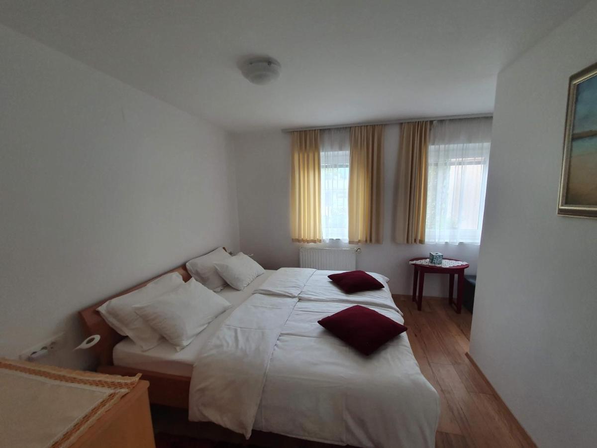 Apartma Meta ราโดว์ลิตซา ภายนอก รูปภาพ